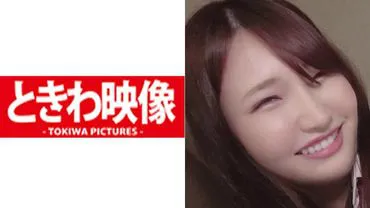 Close friends duo♪ Paid sex at a love hotel, competing to steal each other's creampie in a video!