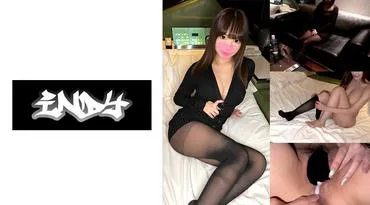 Tôi đã bắn tinh hoặc xuất tinh vào cô gái xinh đẹp mặc quần lót đen và chị gái dâm đãng.