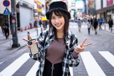 college student [limited] Luna-chan 21 years old, a secret holiday date with a popular maid from Akihabara! Super ×3 cute and when I DM'd her, she immediately replied OK, a super easy-going girl who got a massive creampie!!