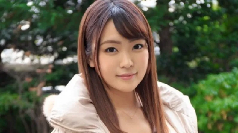 Saki Kimisma- Bed for sleeping, but if not, let's have fun.