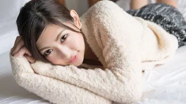 H/尤娜，沉醉于好色女孩的性欲。
