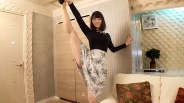 【Debut】【Amateur Virgin Girl】【Soft Body Positions..】A soft-bodied girl who keeps her virgin reactions to tease the man, due to her body being too sensitive... Applying for AV on the internet → AV experience shooting 1147