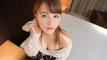 【Première prise】【from Californie】【Mamelons en érection rose】Belle blanche aux yeux gris. Un travail érotique commencé en secret pour son petit ami dans son pays d'origine. Avec un pénis japonais dur.. Candidat amateur, première prise AV 136