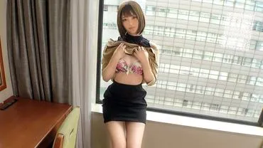 [First time on camera][Innocent-looking gal with a sensitive body that climaxes in seconds] A fresh-faced teenage student with smooth skin. She's nervous in the erotic atmosphere after a long time, but her body reaches climax with the man's techniques... Applied for AV online -> AV experience filming 1274.