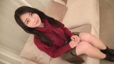 First shoot, 1 year since graduation, innocent-looking girl with melting eyes who works as a receptionist in an office district. Her gradually leaking honest and glossy voice... Applied for AV on the internet → AV experience shooting 1422.