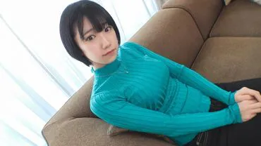 【God-like Style】She was a sex-craving monster, even her boyfriend or men she met online couldn't satisfy her, so she applied for AV! Pay attention to the technique of the male actor who made her reach climax multiple times! Net application for AV → AV experience shooting 1983.