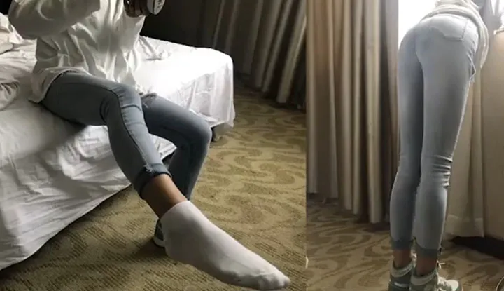 Couldn't Hold Back, I Creampied That Hairless Nympho Pussy