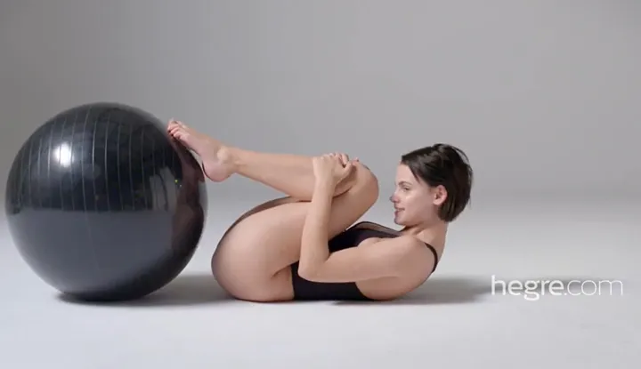 Ariel's Full Nudity Workout