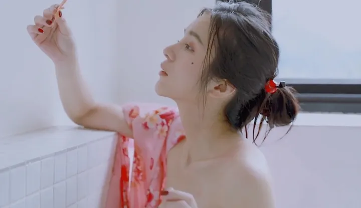 Secret Paradise Hotspring Trip with ChenChen ~ Gorgeous Full Nudity Hotspring Bath