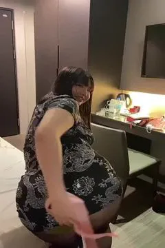 mima Taiwan exposed sister ~ cheongsam butt stockings and dancing
