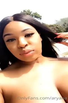 The two huge breasts on the chest are sned by the sun like black pearls