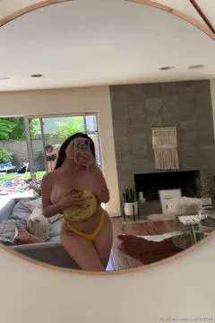 Danielley secretly films her sister changing clothes