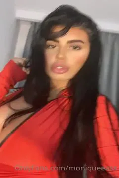 Moni ~ Sexy Caucasian Face with PHAT Ass is the Real Shit!!