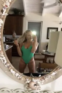 Le nouveau maillot de bain vert clair