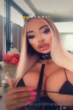 Do you want to kiss a busty girl?
