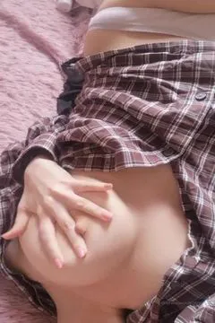 Sophia ngực bự trắng thơm ngon