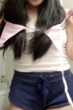 Veux-tu que je mette ce slip rose ?