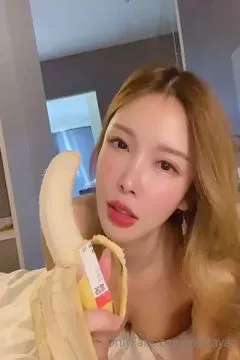 Gatitayan, la star populaire en Malaisie ~ Quelqu'un a-t-il un gros banane qui veut être mangé ~
