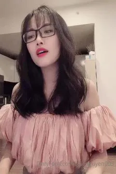 Mie Nguyễn～晚上来跟老公视讯～