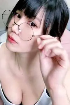 คุณชอบฉันใส่แว่นตาไหม?