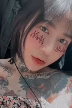 Đếm hình xăm của tôi?