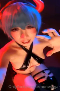Sexy little devil ArmonSugar tempts you.