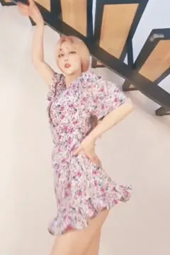 Chapeau vert netto5netto danse sexy chaude