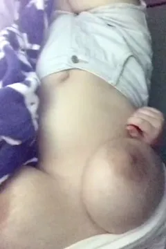 nrk_kb躺床揉巨乳