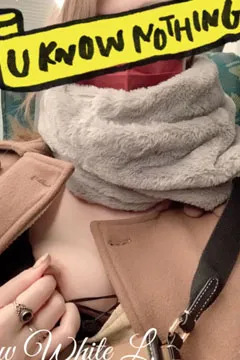 elarine114在高铁上露美乳