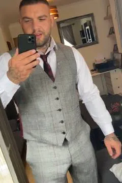 Andy Lee的西装样也太有男子气概！