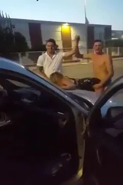 ทรีซั่มกับกับเพื่อนชายข้างถนน