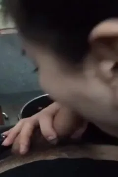 พี่สาวพูดว่าอย่ามั่ว....แต่กินไก่ฉันอยู่