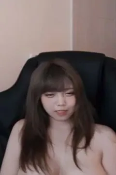 Korean Oppa Helps You Test Out the Best Headlights Abailable
