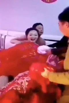 Lén lút sờ soạng trong phòng ❤️