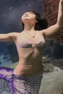 La sirène errante sous la mer 2~