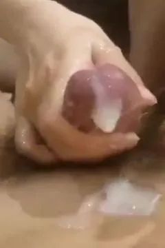 Chị gái sang chảnh thổi kèn