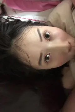 Hey, có muốn sờ hai bầu ngực không