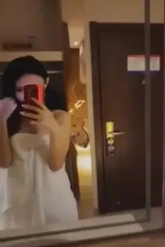 饭店裸体自拍
