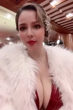 [เน็ตไอดอลไต้หวันนมใหญ่-Xiang Ling] ผู้เฒ่าออกมาพบแขก