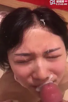 Being facially ejaculated as a face mask