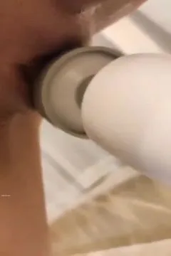 Utiliser un gode pour détendre ma copine