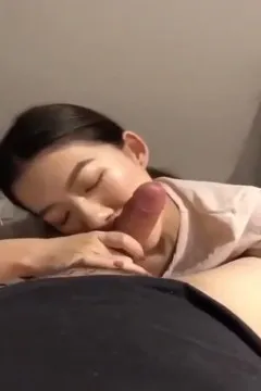 性感空姐帮我吃鸡鸡