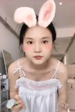 也可以让我吃吃你裤子里的香肠吗?