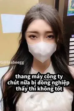 She was directly flirting in the elevator, so she had no choice but to resolve it on the spot.