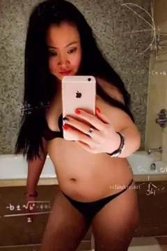 Plump wife's lewd selfies~