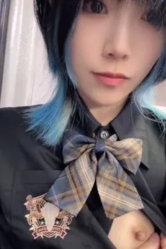 The girl is very daring, exposing her breasts on the bus.