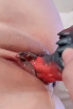 Làm thế nào để sử dụng Bad Dragon trong một lỗ nhỏ?