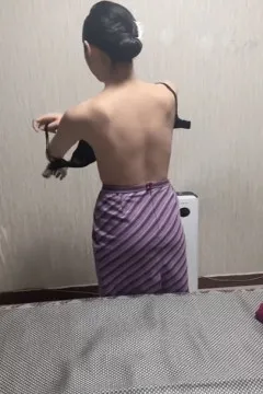 Stewardess Tsukino Usagi is getting ready for work
