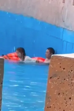 Unexpectedly having anal sex in the swimming pool