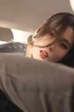 A lost gaze, only hoping for a delicious cock.